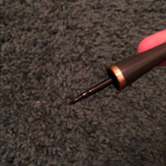 Eyeliners - Picture 2 of 4